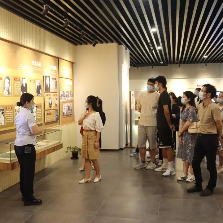 4c041518416d45589917786358a8f5cb.jpg